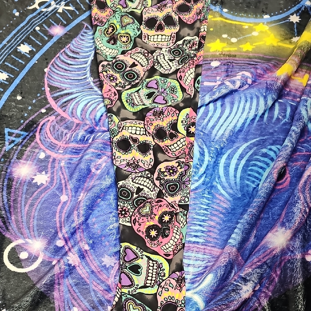 No Boundaries Black and Multicolor Skull Print Kids Leggings